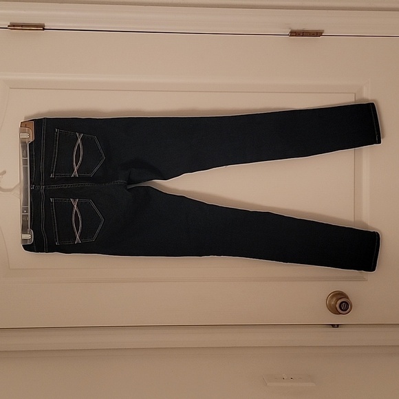 Abercrombie & Fitch, Super Skinny. Size 4, Excellent Used Condition! - Picture 11 of 11